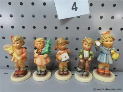 Beeldjes 5 stuks – kavel bij Vlavem