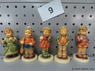 Beeldjes 5 stuks – kavel bij Vlavem
