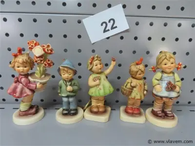 Beeldjes 5 stuks – kavel bij Vlavem