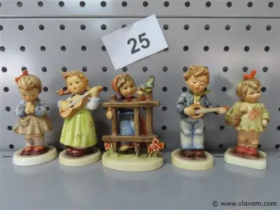Beeldjes 5 stuks – kavel bij Vlavem