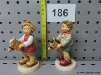 Beeldje 2 stuks – kavel bij Vlavem