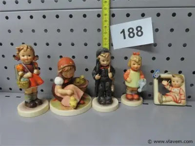 Beeldjes 5 stuks – kavel bij Vlavem