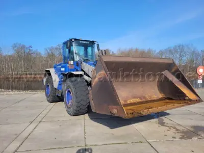 1 Volvo Radlader Typ L110E mit 7.473 Betriebsstunden – kavel bij Zoll-Auktion, Saterland