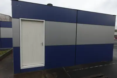 2x Containerunit – kavel bij Openbare Verkopen, Izegem