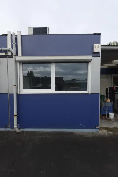 1x Containerunit – kavel bij Openbare Verkopen, Izegem
