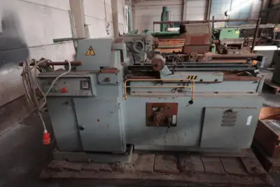 Assenafkortzaagmachine – kavel bij Openbare Verkopen, Izegem