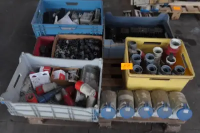 Partij diverse elektrmateriaal – kavel bij Openbare Verkopen, Izegem