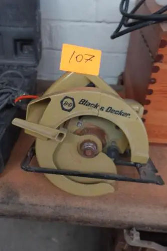 Handcirkelzaag Black en Decker – kavel bij Openbare Verkopen, Izegem
