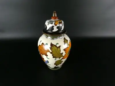 Vintage dekselvaas met bloemenmotief – kavel bij De Kringwinkel, Heverlee