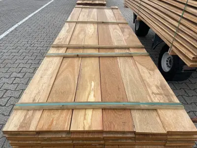 Ca. 60x Pakoeli Planken Geschaafd, 16x190mm, lengte 400cm – kavel bij Onlineveilingmeester