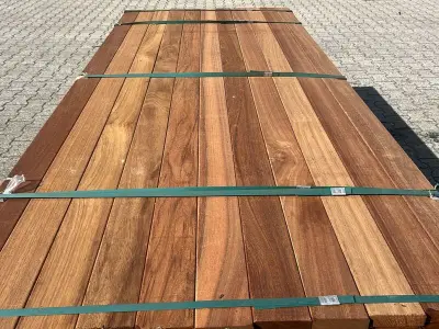 Ca. 62x Guyana Teak Planken Geschaafd, 25x90mm, lengte 275cm – kavel bij Onlineveilingmeester