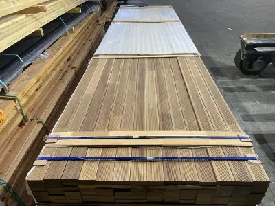 Ca. 80x Guyana Teak Vlonderplanken Gevingerlast, 27x70mm, lengte 400cm – kavel bij Onlineveilingmeester