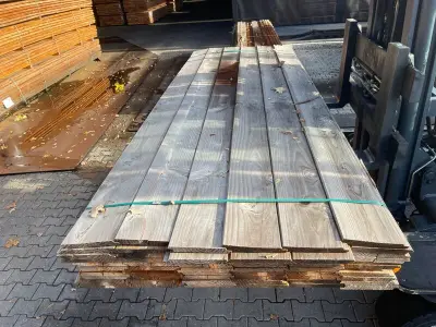 Ca. 72x Douglas Wisselsponning/Halfhoutsrabat, 18x190mm, lengte 300cm – kavel bij Onlineveilingmeester