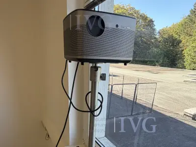 Beamer HARMAN/KARDON XHAD01 – kavel bij IVG, Stolberg