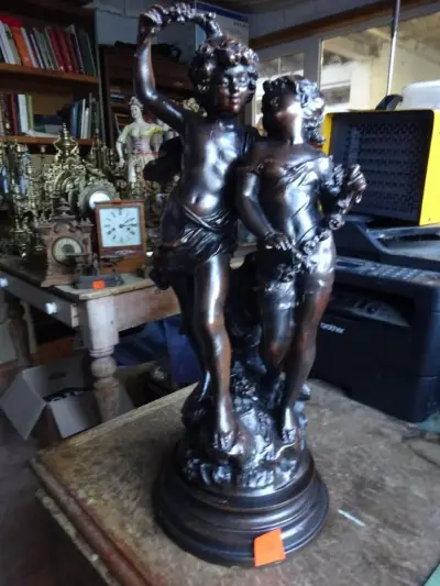 Kunstbrons beeld paar H 57cm AUGUST MOREAU – kavel bij Openbare Verkopen, Izegem