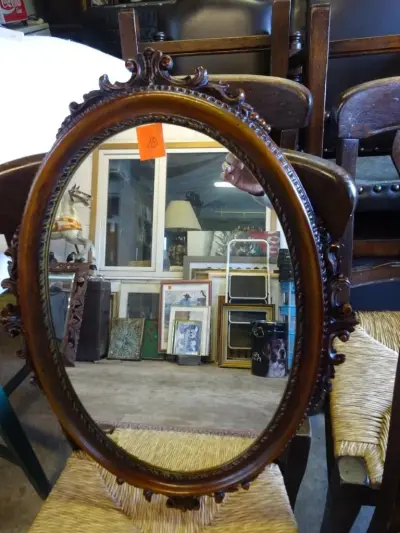 Ovale houten spiegel H62cm – kavel bij Openbare Verkopen, Izegem