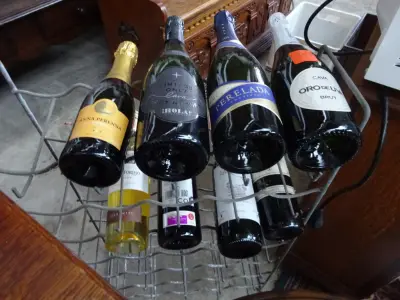 4x cava 4x wijn – kavel bij Openbare Verkopen, Izegem
