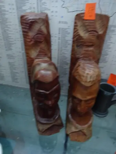 Paar boeksteunen Hout H31cm – kavel bij Openbare Verkopen, Izegem