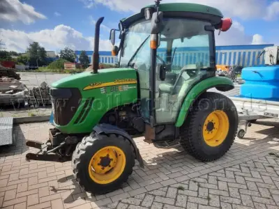 1 John Deere 3720 Kompakttraktor - Getriebeschaden – kavel bij Zoll-Auktion, Emden
