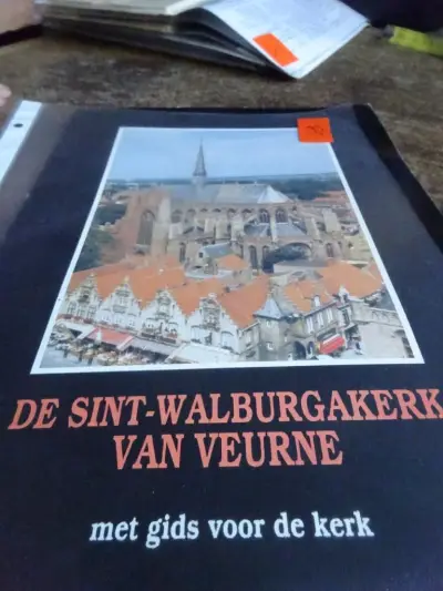 St Walburgakerk Veurne – kavel bij Openbare Verkopen, Izegem