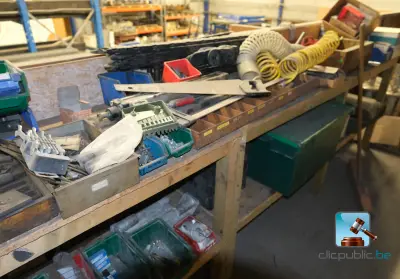 inhoud werkbank – kavel bij Clicpublic, Aywaille