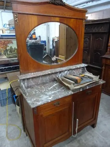 Commode met spiegel (marmer gebarsten) – kavel bij Openbare Verkopen, Izegem