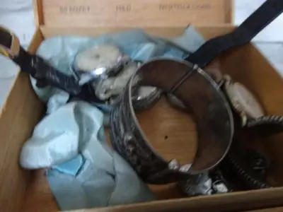 Uurwerken + armband – kavel bij Openbare Verkopen, Izegem