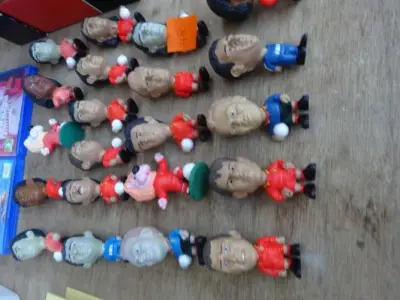 Vintage Poppetjes Rode Duivels 21x – kavel bij Openbare Verkopen, Izegem