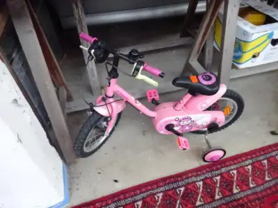 Kinderfiets – kavel bij Openbare Verkopen, Izegem