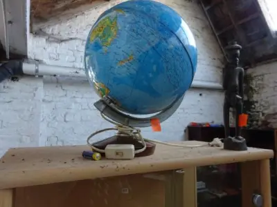 Vintage wereldbol H 45cm – kavel bij Openbare Verkopen, Izegem