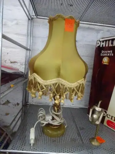 lamp – kavel bij Openbare Verkopen, Izegem