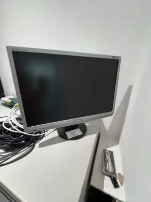 5646.31 => 1 TFT-Monitor Samsung – kavel bij VENTA Industrieversteigerungen, Hagen