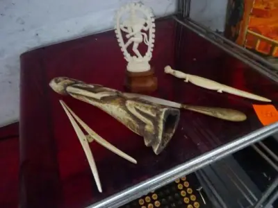 lot afrikaans been decoratie – kavel bij Openbare Verkopen, Izegem