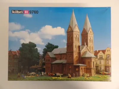 Kibri HO 9760 bouwset – kavel bij De Kringwinkel, Leopoldsburg