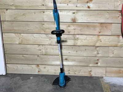 Tuinmachines, Gereedschap & Displays – Makita, STIHL, Philips e.a – veiling bij XL Auctions