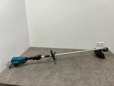 Makita accu bosmaaier 40V body UR017GZ – kavel bij XL Auctions