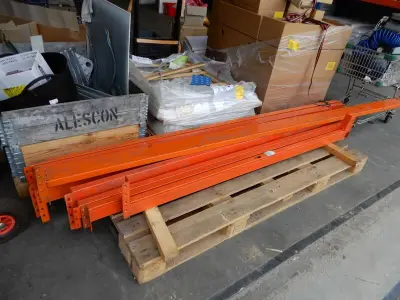 Ca. 10x Restanten liggers palletstelling, oranje – kavel bij Onlineveilingmeester, Assen