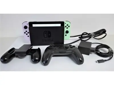 1 Nintendo Switch Konsole, HAC-001 (-01) mit Dockingstation und Zubehör – kavel bij Zoll-Auktion, Frankfurt am Main