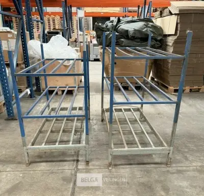 ± 2x Ijzeren rekken – kavel bij Belga Veilingen, Lummen