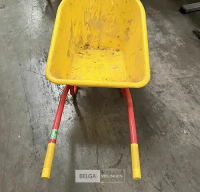 Kinderkruiwagen – kavel bij Belga Veilingen, Lummen