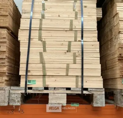 1 Pallet met houten latjes – kavel bij Belga Veilingen, Lummen