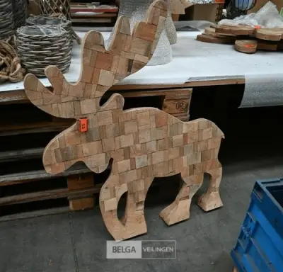Houten eland – kavel bij Belga Veilingen, Lummen