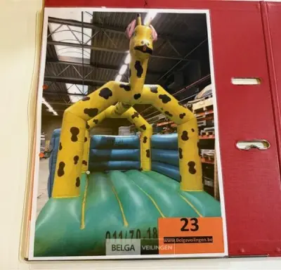 Springkasteel GIRAFFE met motor – kavel bij Belga Veilingen