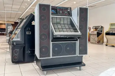 Sammlungsauflösung: Wurlitzer, Jukeboxen und Automaten – veiling bij Aurena, Raaba