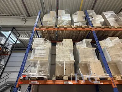 Posten Holz-Kassentresen – kavel bij IVG, Oberhausen