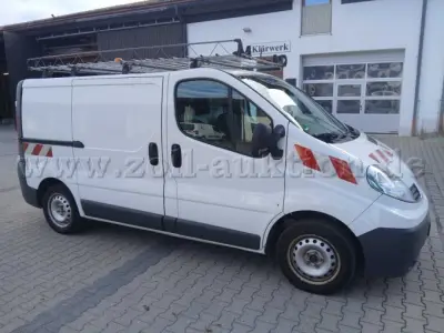 1 Renault Trafic II dCi 90 – kavel bij Zoll-Auktion, Prien a. Chiemsee