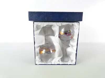 Set van 2 kristallen wijnglazen - Cristal de Paris – kavel bij De Kringwinkel, Heverlee