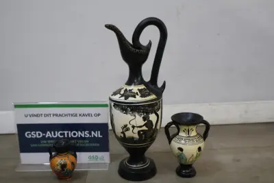 Set van 3 Griekse vazen – kavel bij GSD Auctions, Zoeterwoude