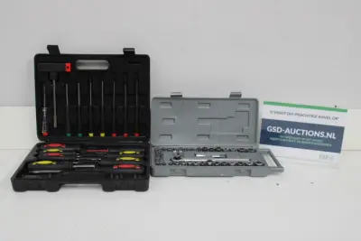 Set schroevendraaiers en dopsleutelset – kavel bij GSD Auctions, Zoeterwoude