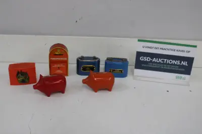 Blikken spaarvarkentjes – kavel bij GSD Auctions, Zoeterwoude